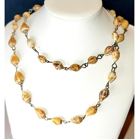 Vintage Seashell Necklace 28" Single Strand Luau Fashion Jewelry CT224 - Picture 3 of 7